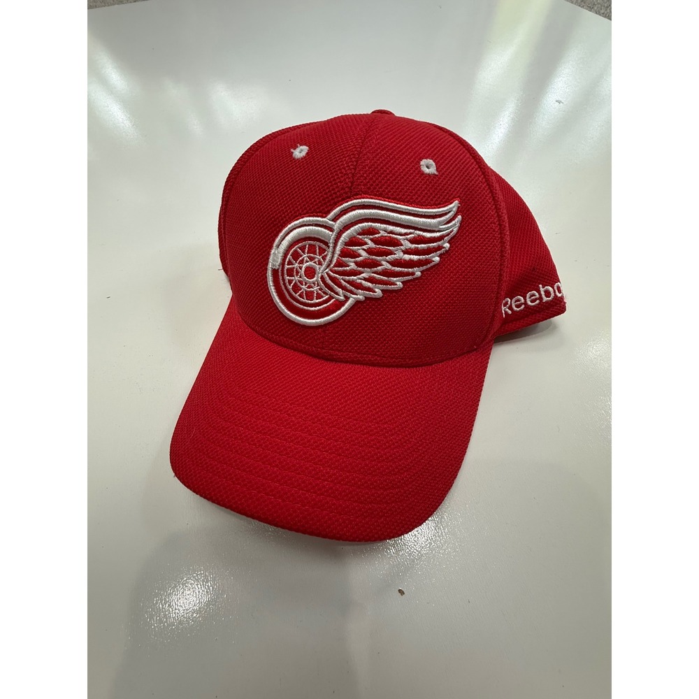 Detroit Red Wings Reebok NHL Face Off Red Stretch Fit Hat Cap L/XL